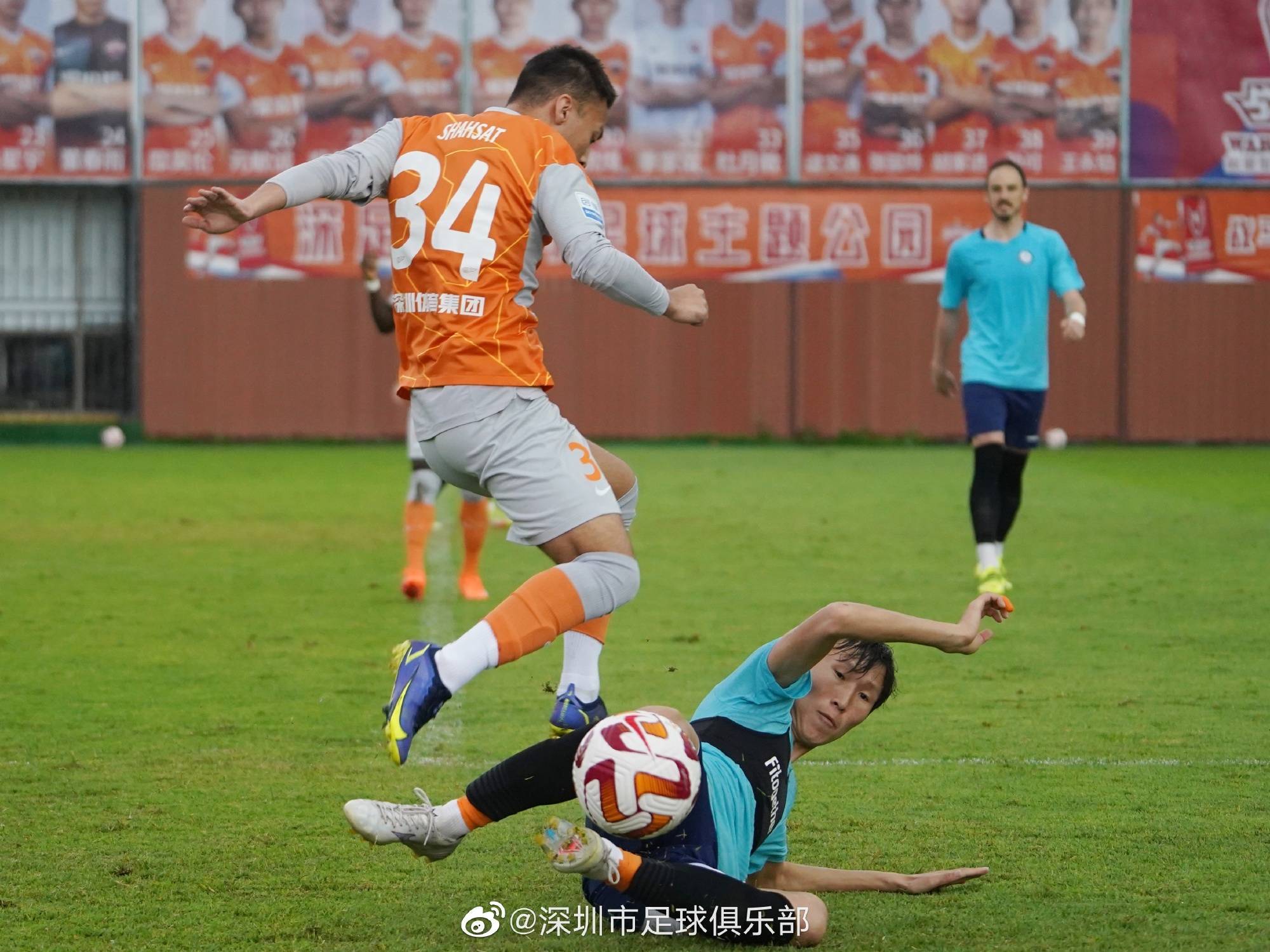 多米电竞-足球比赛前热身运动有哪些