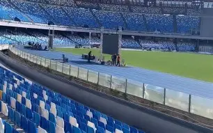 那不勒斯的主场球场 那不勒斯的主场球场